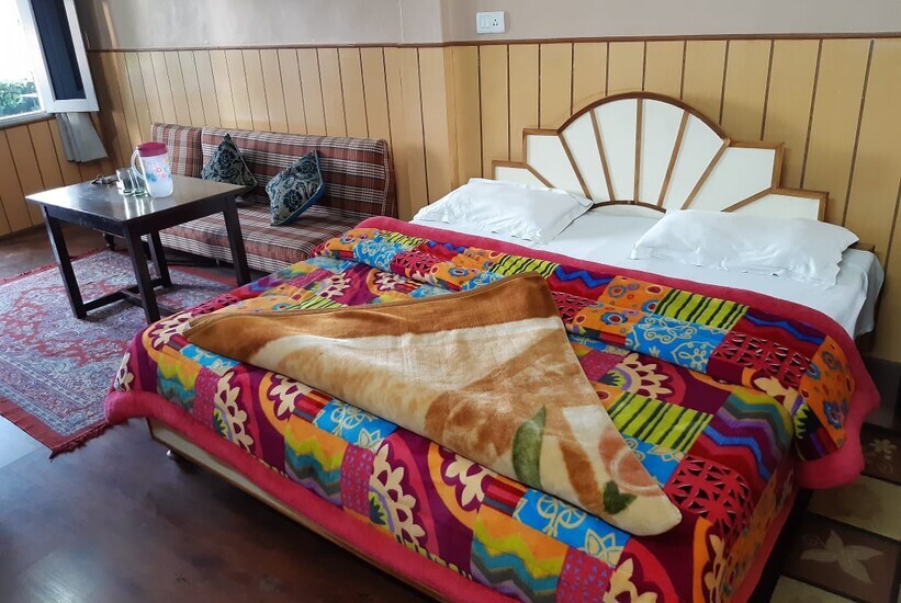 Сукха: Savoy Hotel