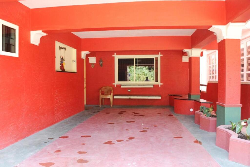 Мадикери: Vaishnavi Villa-Family Home In A Residential Area.