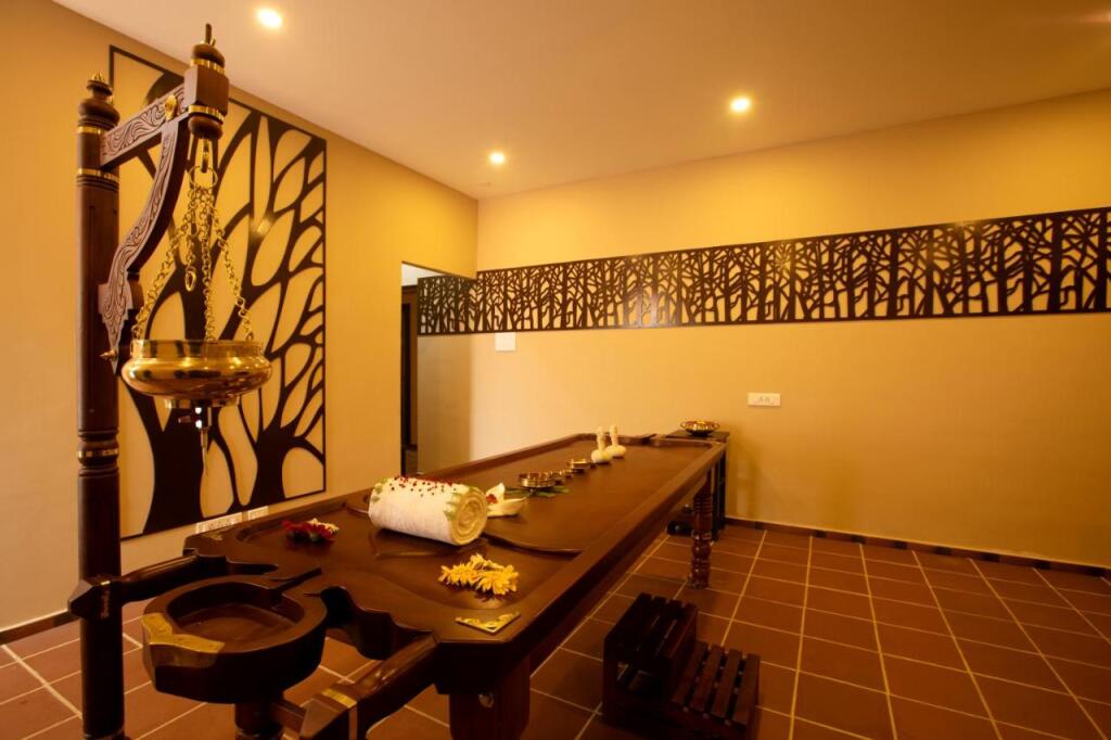 Перумал Ковил Пати: Au Revoir Wellness Resort, Malampuzha