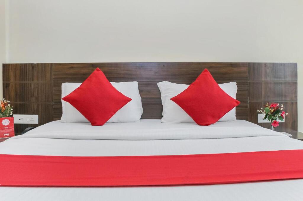 Лонавала: Strand Resort