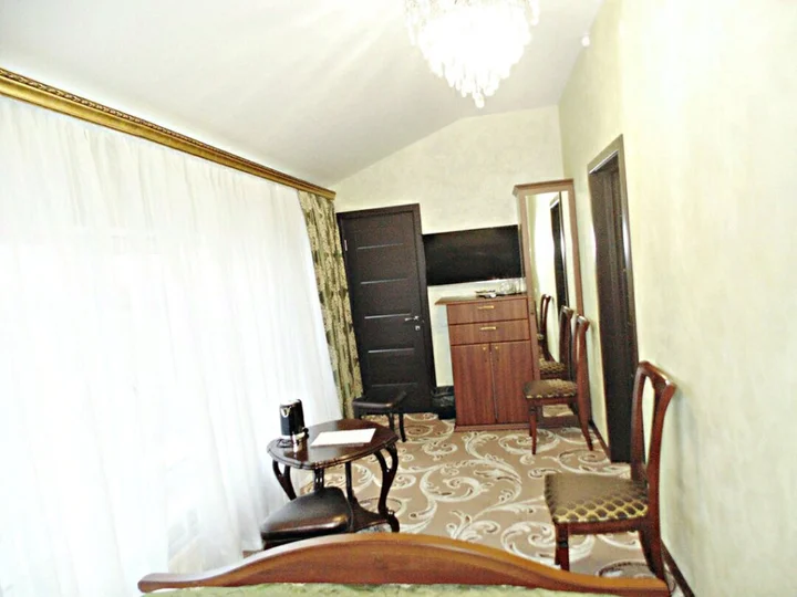 Симферополь: Гостевой дом  5 Avenue