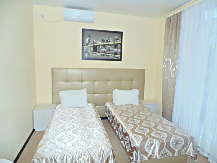 Симферополь: Гостевой дом  5 Avenue