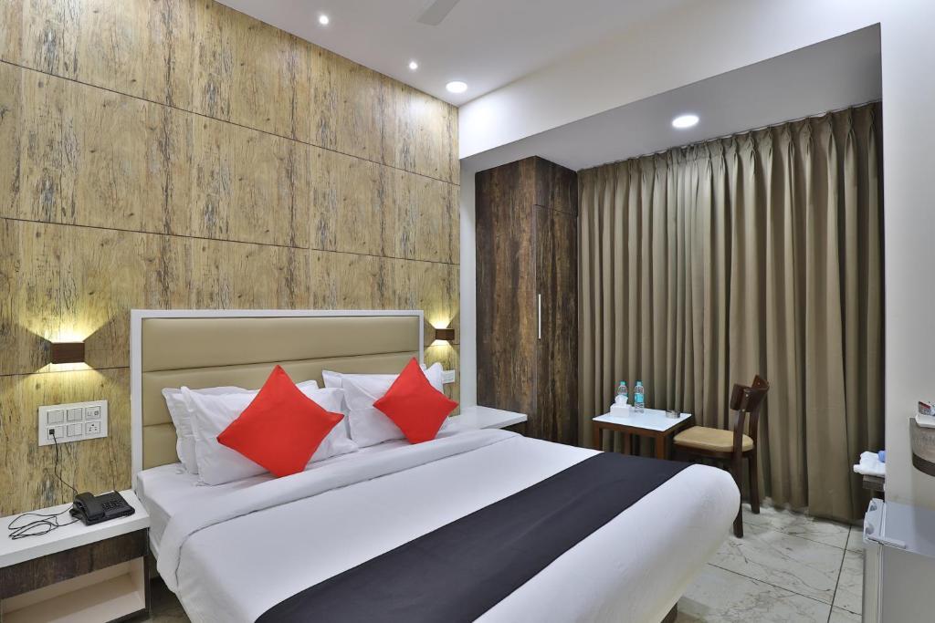 Сурат: Hotel Royal Treat