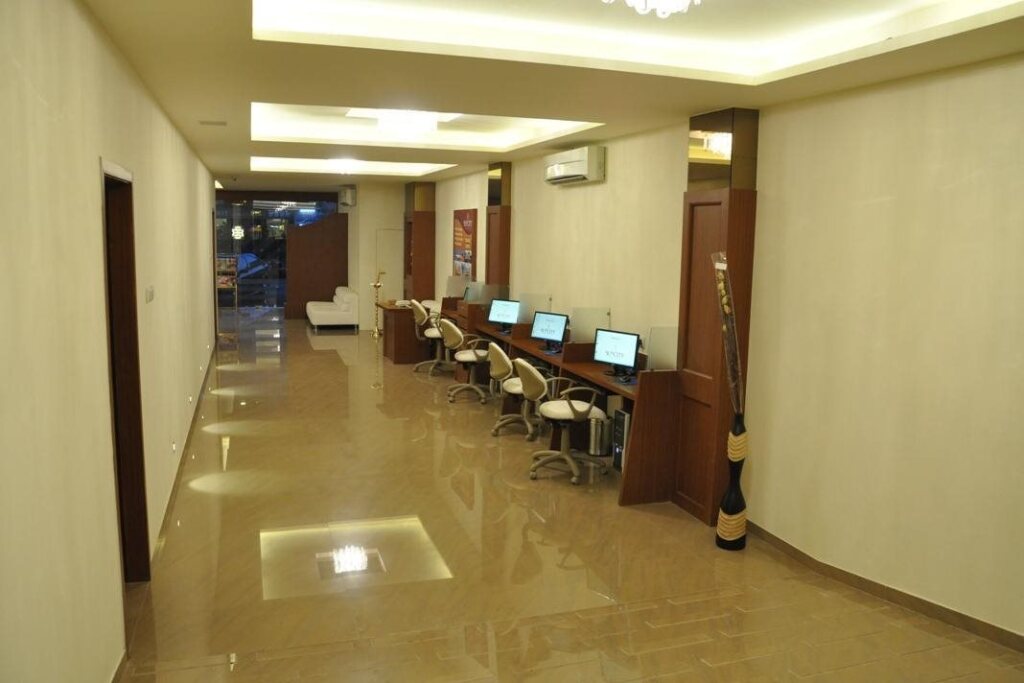 Сурат: Hotel Suncity