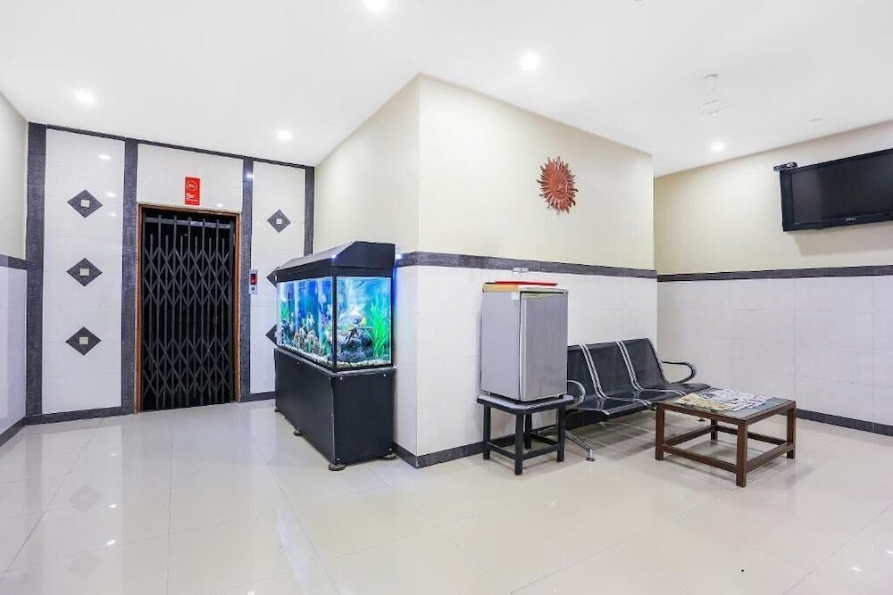 Сурат: Hotel Suraj inn