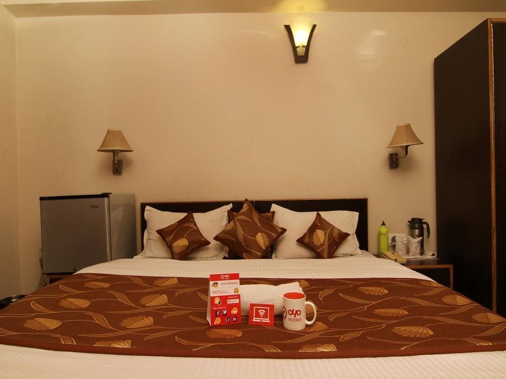 Праяградж: Hotel Valentines