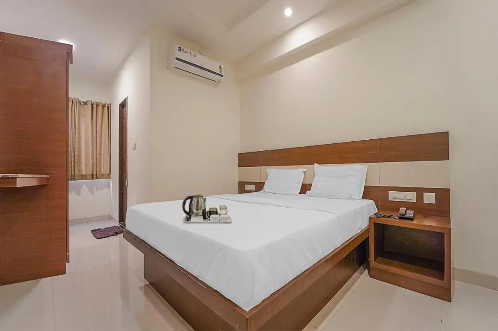 Коимбатур: Townhouse 14406 Hotel Subashree