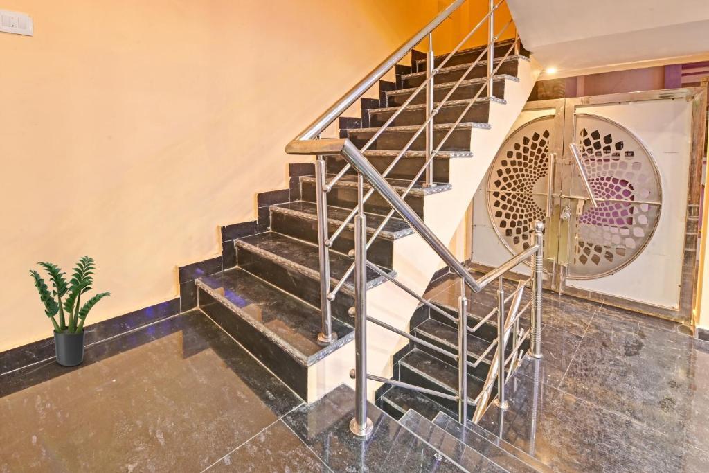 Канпур: Oyo Townhouse 1123 Kalyanpur Metro