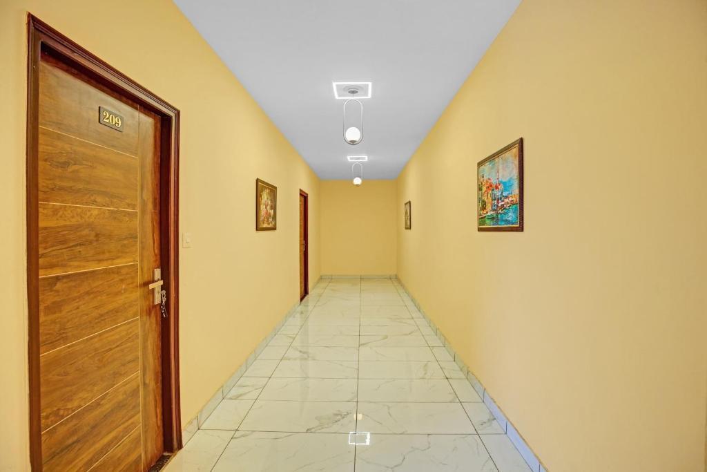 Лудхиана: Townhouse 1003 Hotel Sky 9
