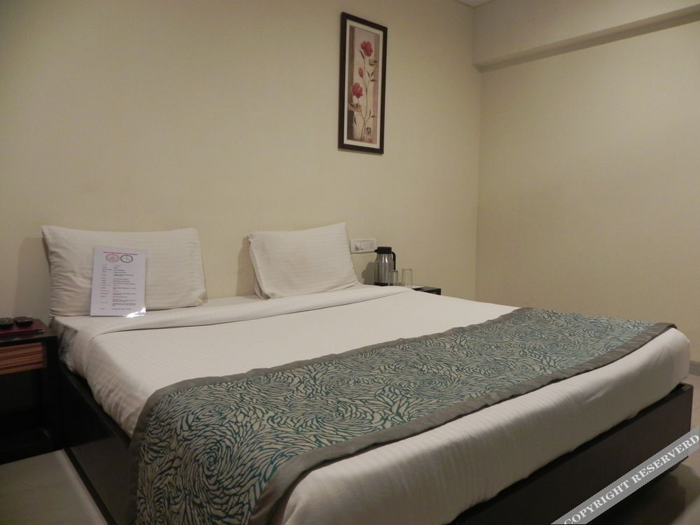 Ширди: Hotel Reeva Regency