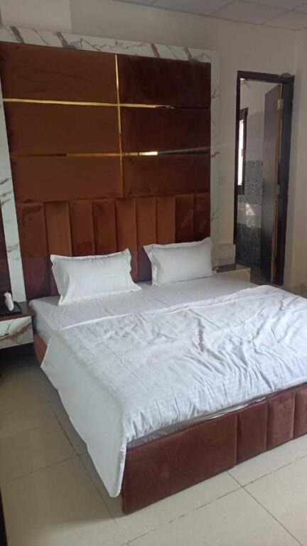 Лудхиана: Pop 700211 Hotel Jihaan Plaza