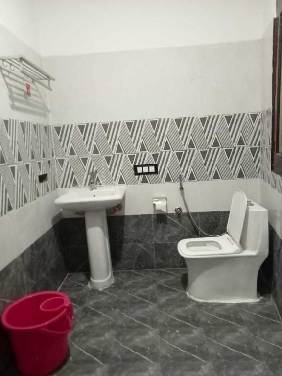 Лудхиана: Pop 700211 Hotel Jihaan Plaza