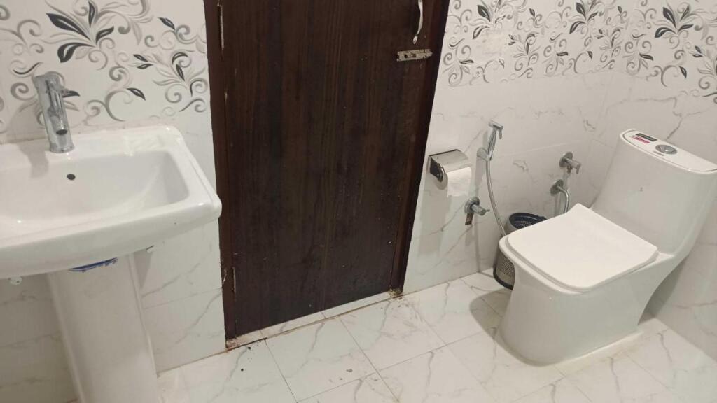Лудхиана: Pop 700211 Hotel Jihaan Plaza
