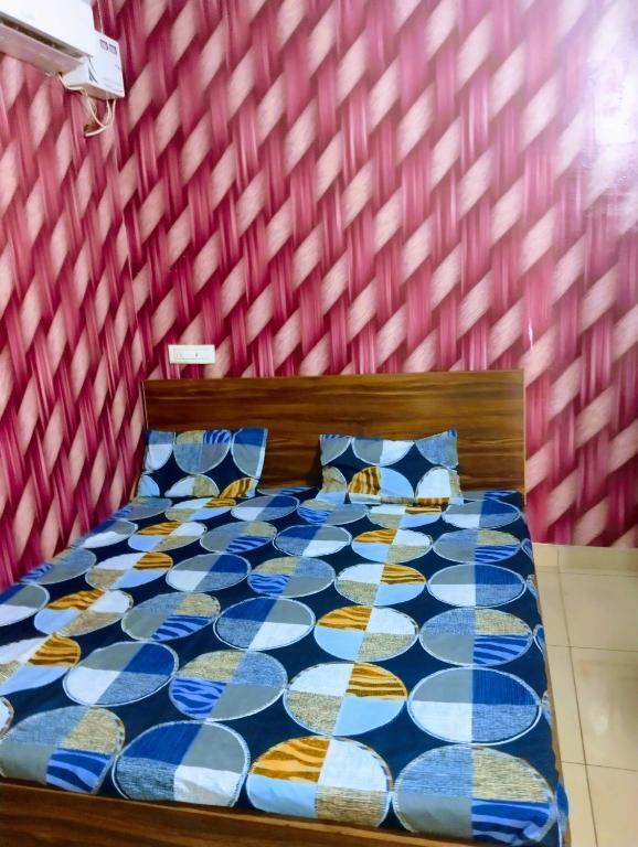 Лудхиана: Pop 91498 Corner House 3k