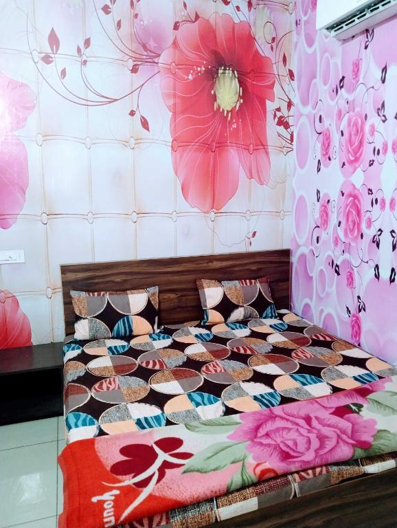 Лудхиана: Pop 91498 Corner House 3k