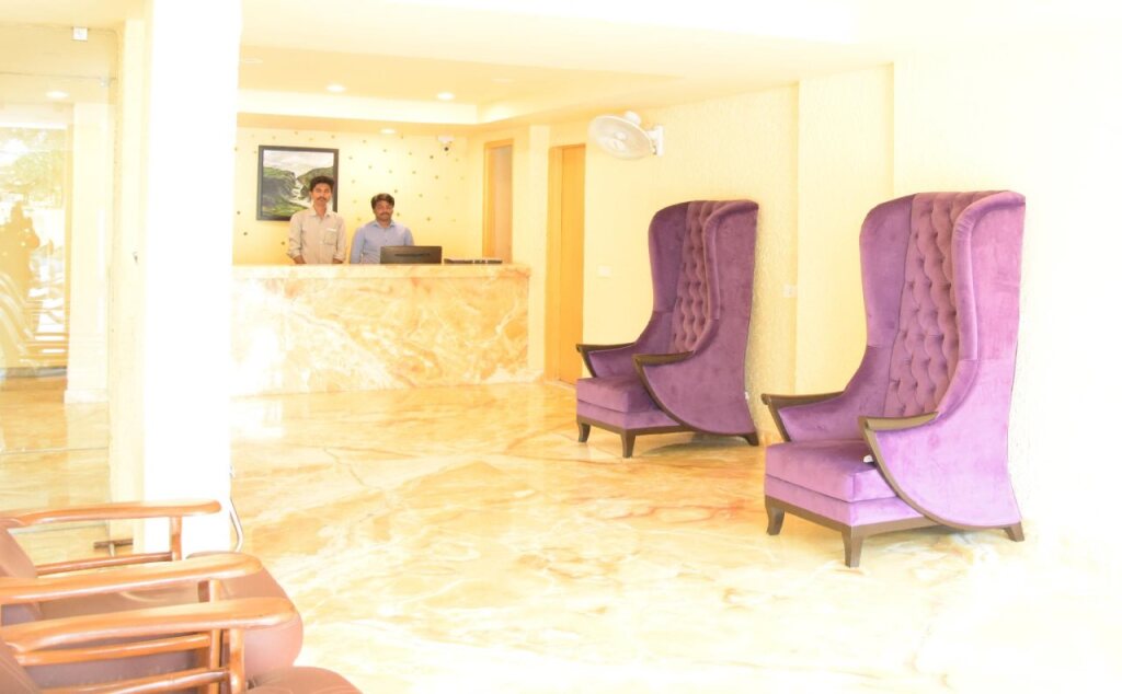 Соманур: Poppys Tower Tiruppur