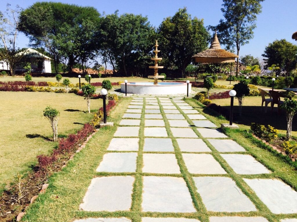 Садри: The Lal Bagh Resort