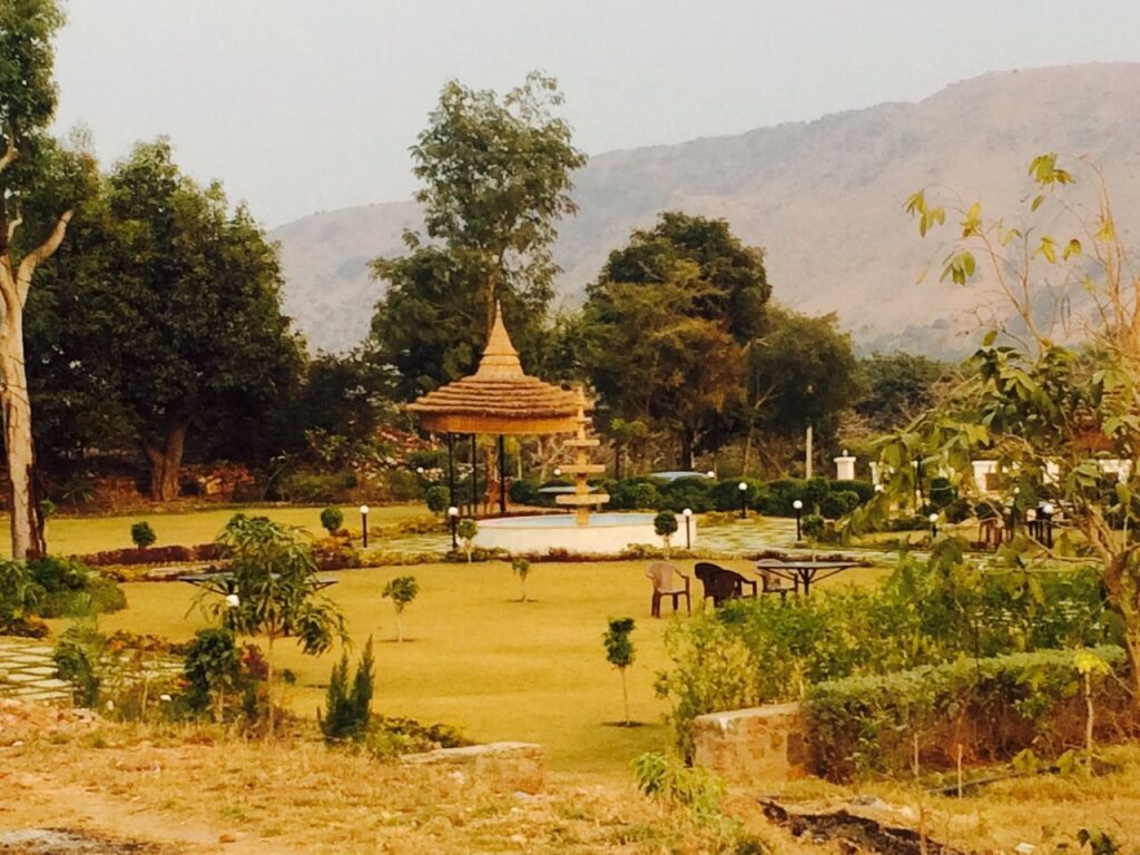 Садри: The Lal Bagh Resort