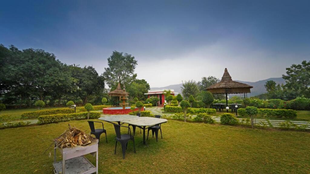 Садри: The Lal Bagh Resort