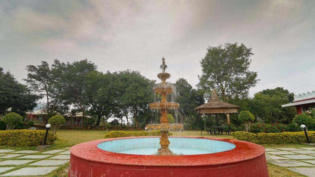 Садри: The Lal Bagh Resort