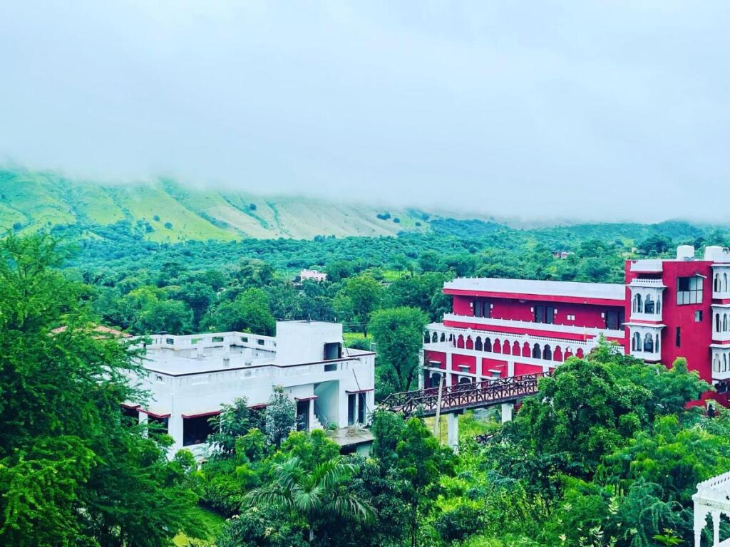 Садри: The Lal Bagh Resort