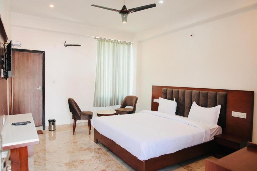 Садри: The Lal Bagh Resort