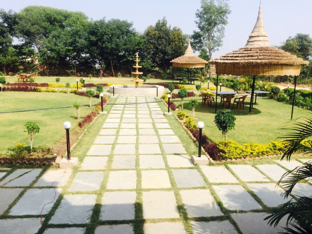 Садри: The Lal Bagh Resort