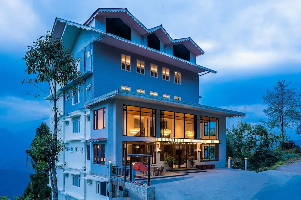 Пеллинг: Udaan Hotel Pine Crest