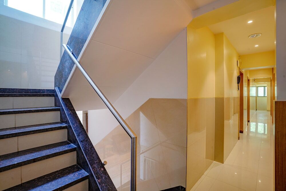 Нави-Мумбай: Fabhotel Starwood Residency