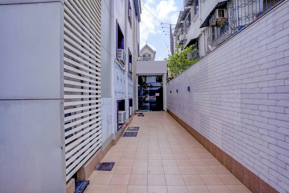 Нави-Мумбай: Fabhotel Starwood Residency