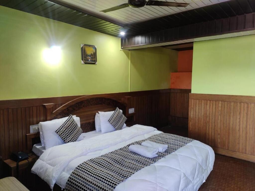 Раникхет: Hotel Deepraj