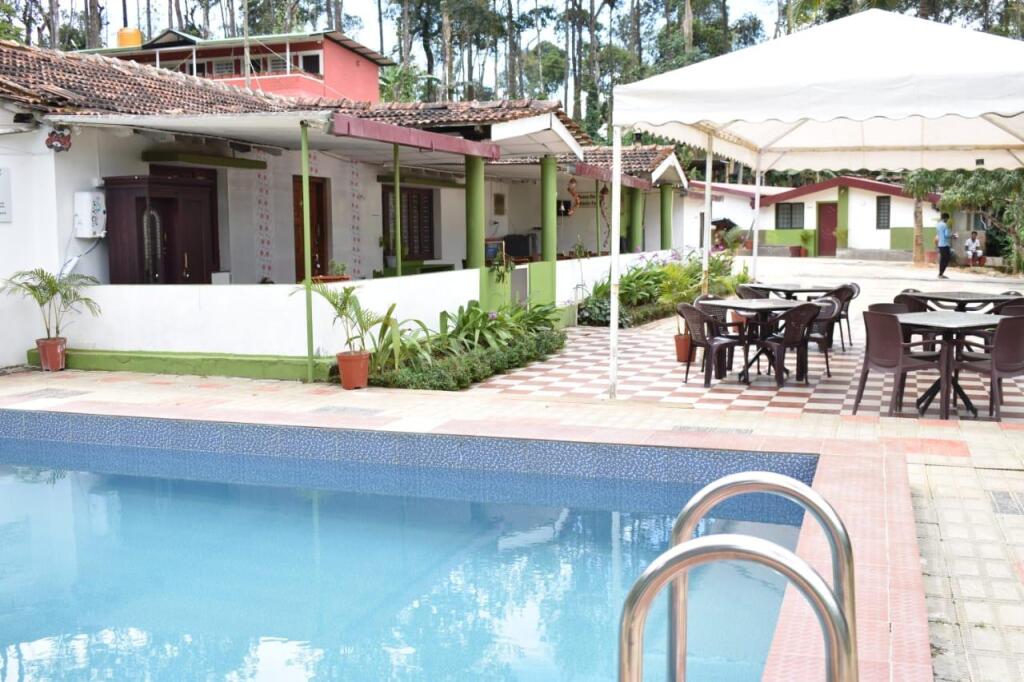 Кушалнагар: Camp coorg
