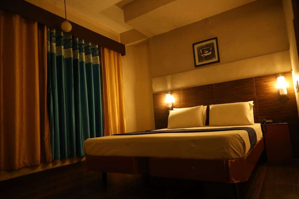 Мадурай: Sivabhagya SKR Madurai