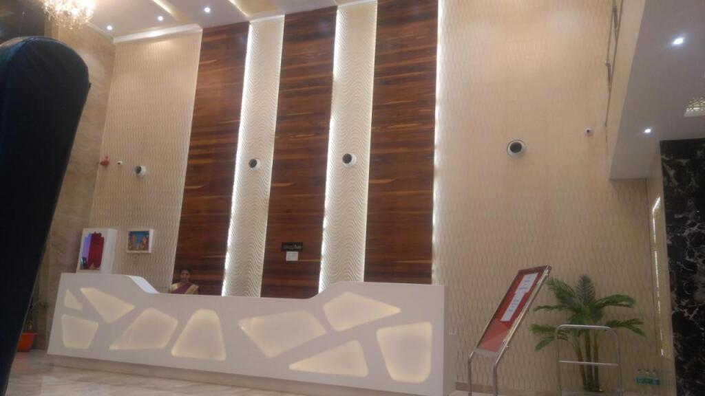 Мирзапур: Bhagwati Palace