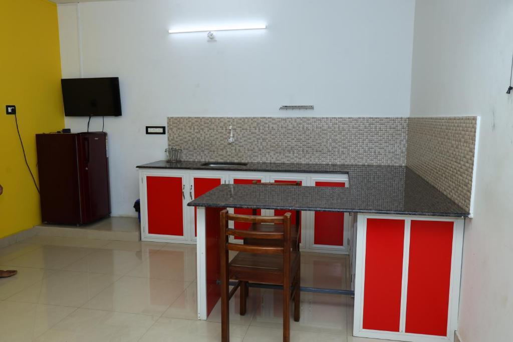 Ангамали: Airport Cochin Grand Residency , NEDUMBASSERY