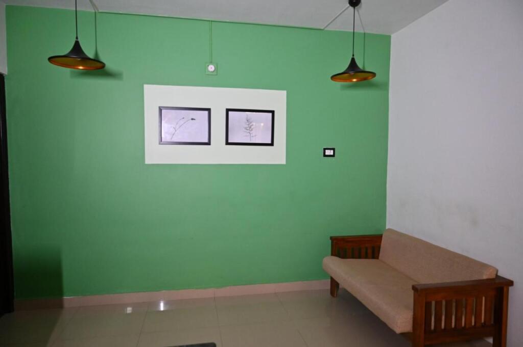 Ангамали: Airport Cochin Grand Residency , NEDUMBASSERY