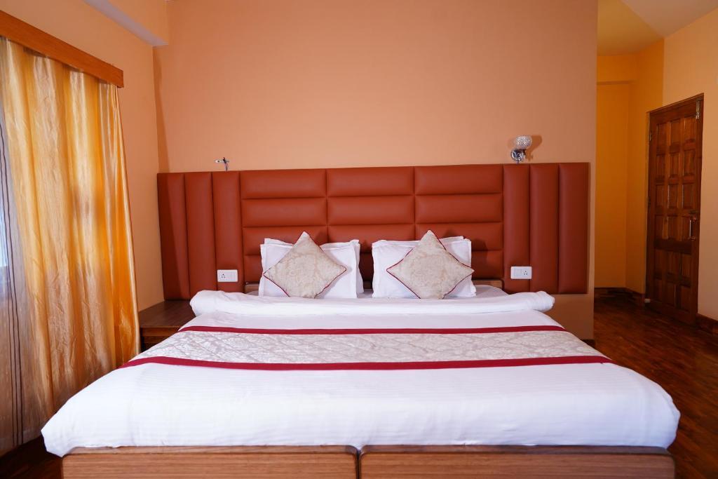 Пеллинг: Mann Serchhu Farmhouse, Pelling