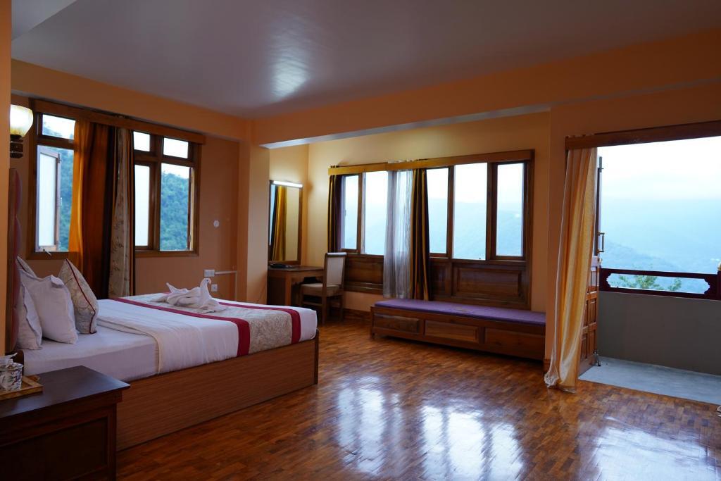 Пеллинг: Mann Serchhu Farmhouse, Pelling