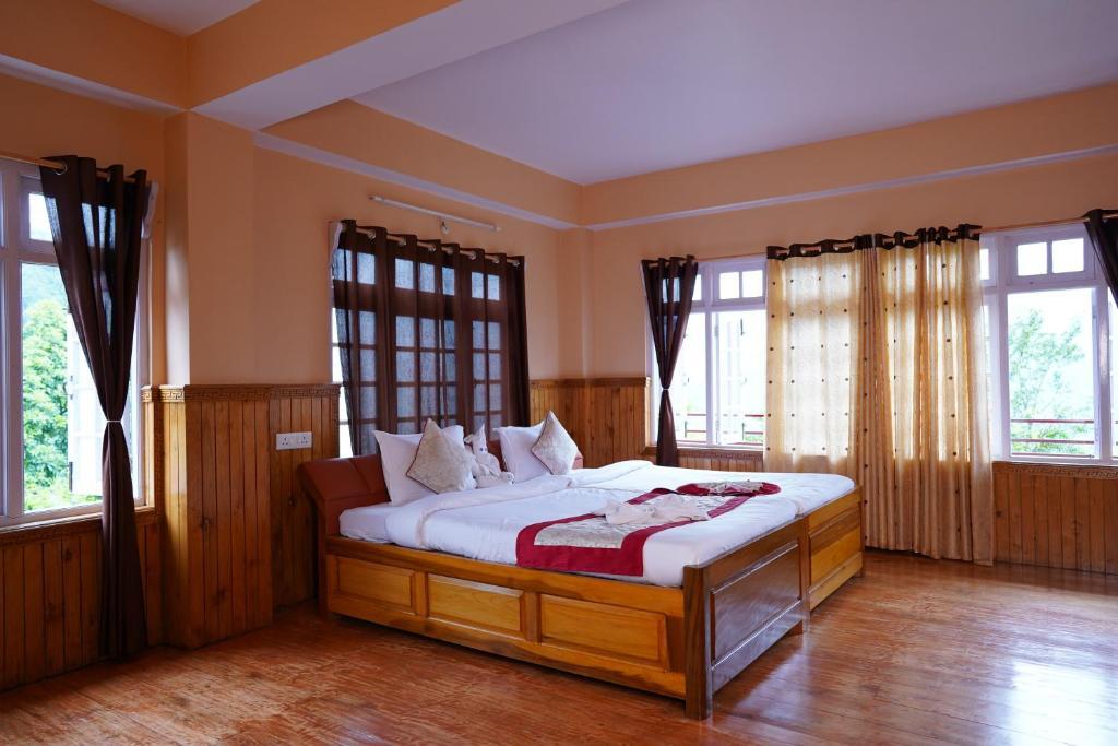 Пеллинг: Mann Serchhu Farmhouse, Pelling