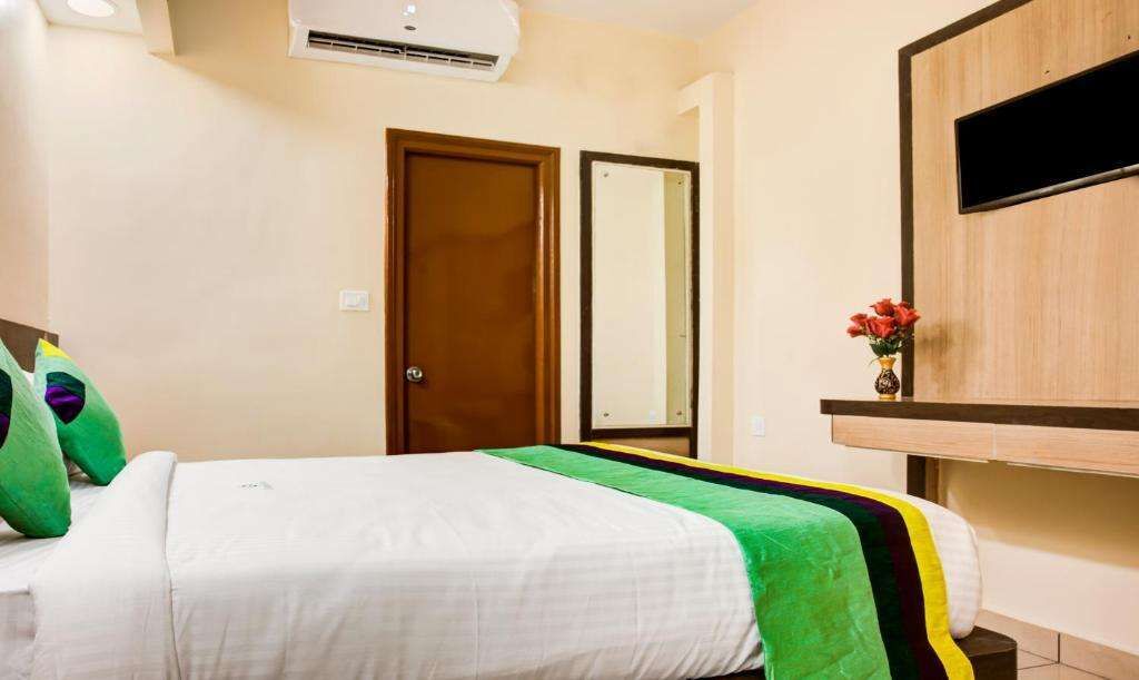 Пудучерри: Treebo Golden Inn, 700 Mtrs From Promenade Beach