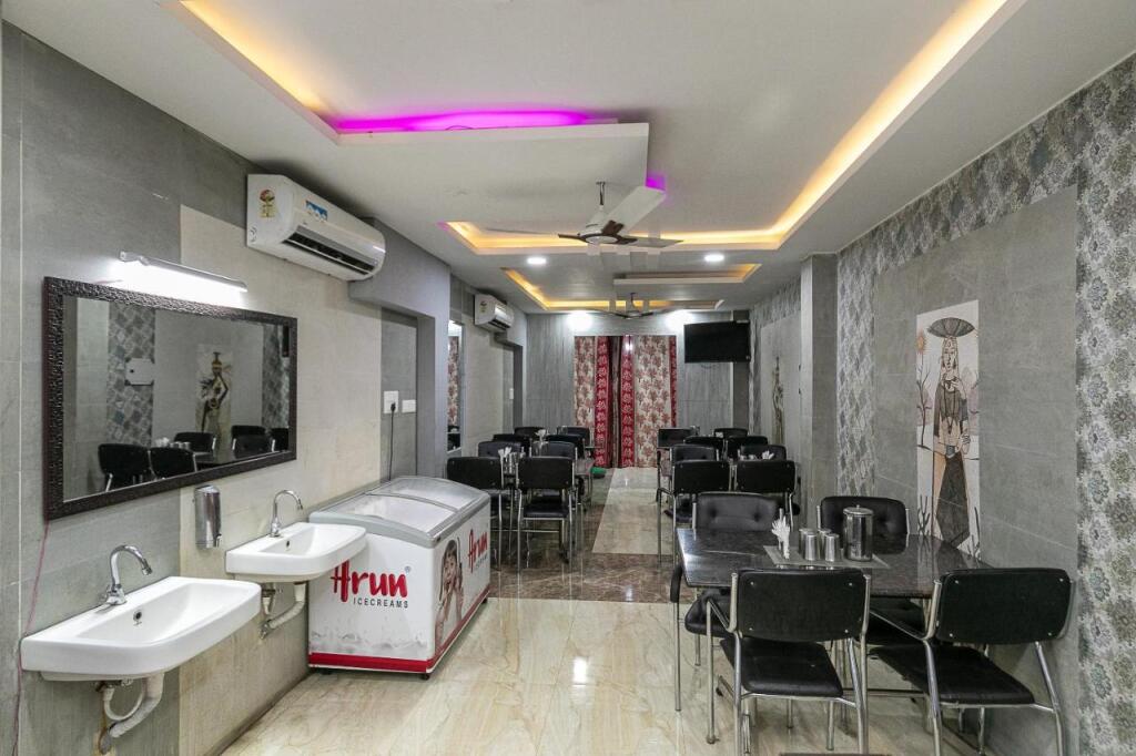 Пудучерри: Treebo Golden Inn, 700 Mtrs From Promenade Beach