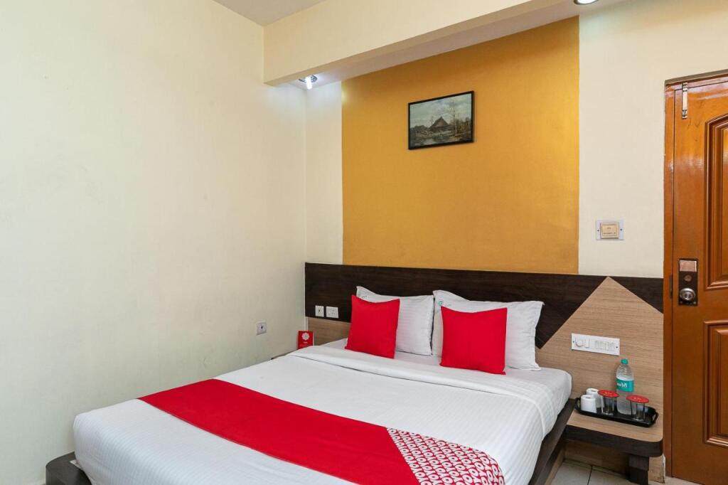 Пудучерри: Treebo Golden Inn, 700 Mtrs From Promenade Beach