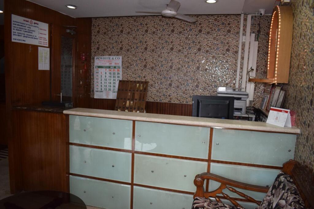 Пудучерри: Treebo Golden Inn, 700 Mtrs From Promenade Beach