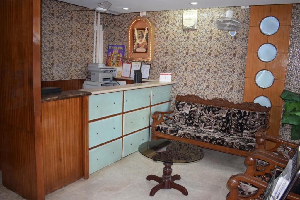 Пудучерри: Treebo Golden Inn, 700 Mtrs From Promenade Beach