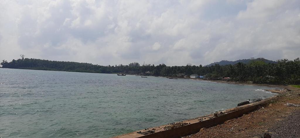 Порт-Блэр: Adhvasaha Beach Spa Resort