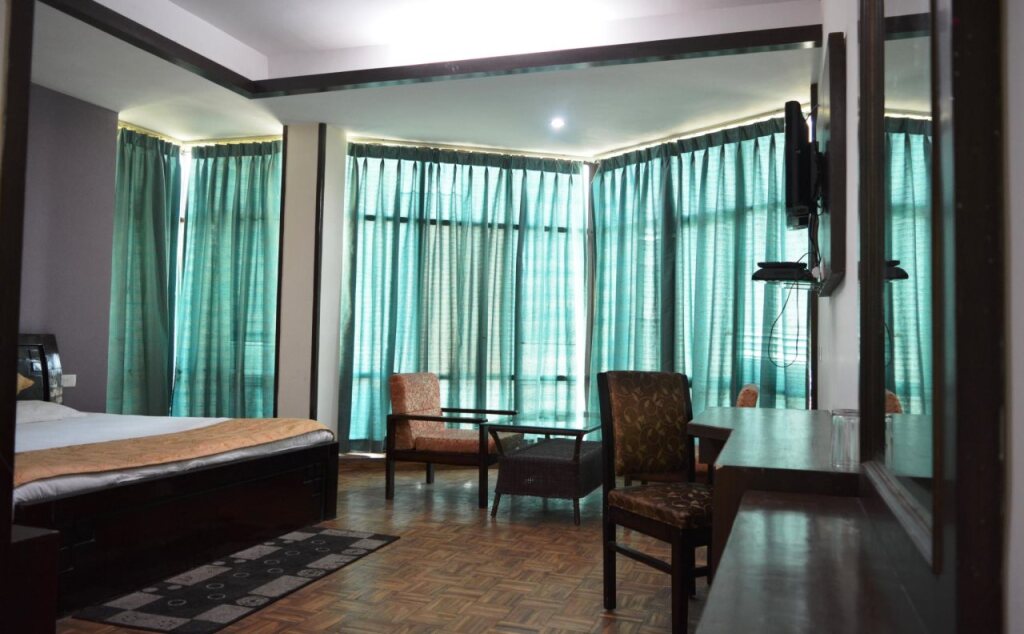 Прем-Нагар: Hotel Burans Residency
