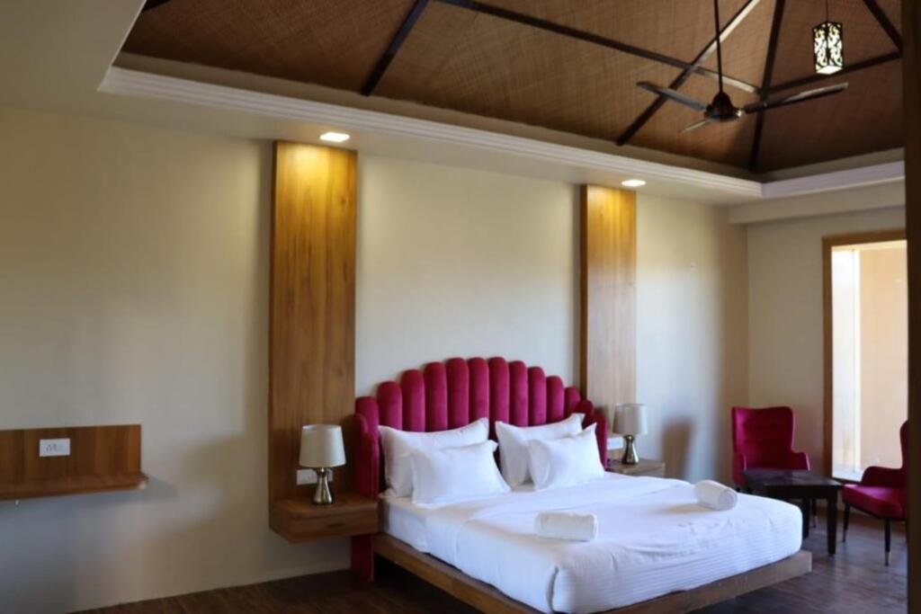 Jollywood Banquets & Resort — фото 3