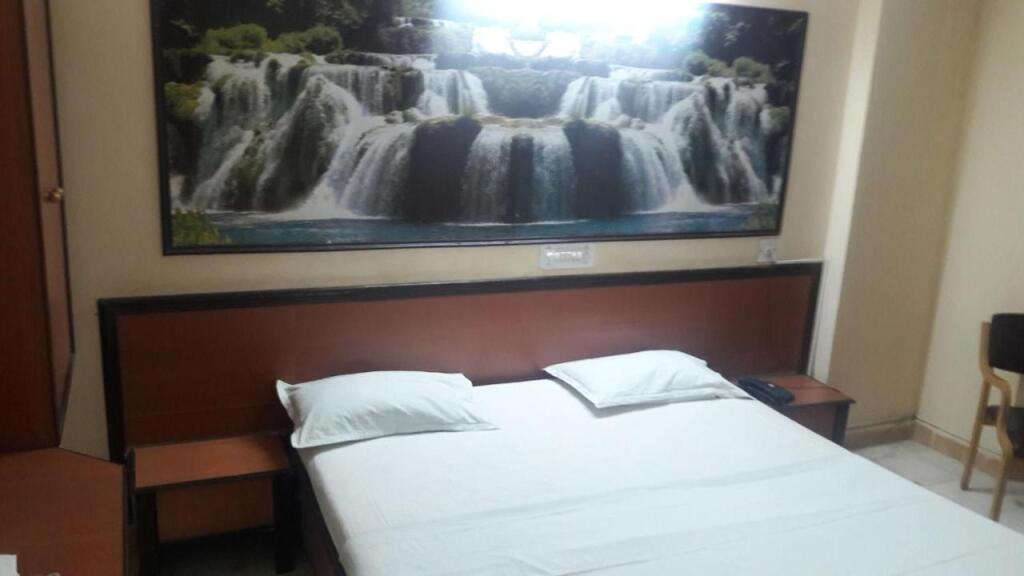 Путтапартхи: Hotel Chaithanya International