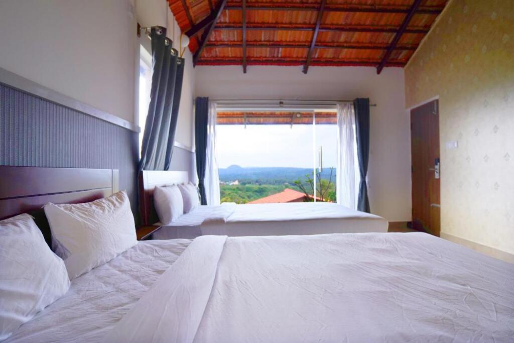 Раманагара: Ravishing Retreat