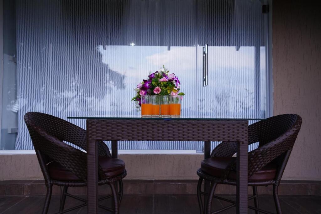 Раманагара: Ravishing Retreat